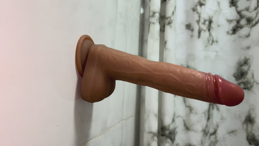 App & Remote-Controlled Heating Dildo